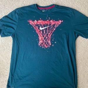 Nike Mens Drifit Top